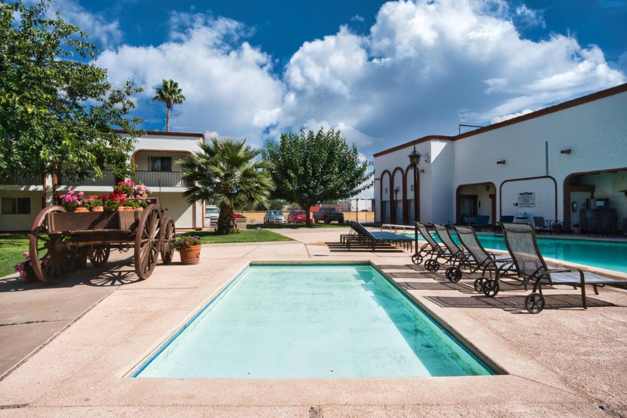 Hotel Hacienda Nuevo Casas Grandes 外观 照片