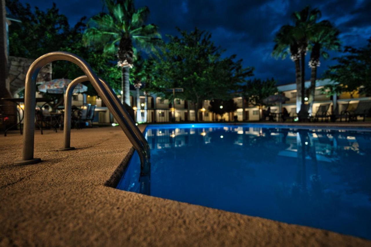 Hotel Hacienda Nuevo Casas Grandes 外观 照片