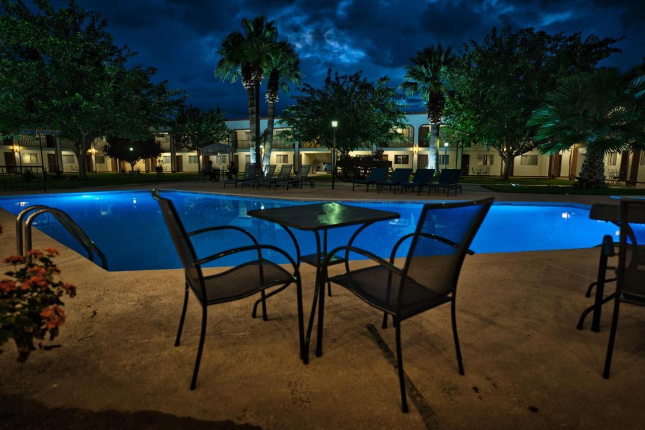 Hotel Hacienda Nuevo Casas Grandes 外观 照片