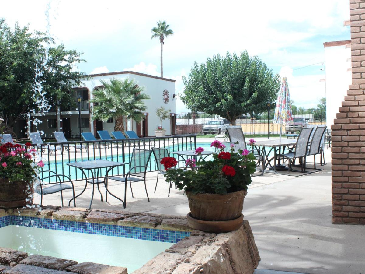 Hotel Hacienda Nuevo Casas Grandes 外观 照片